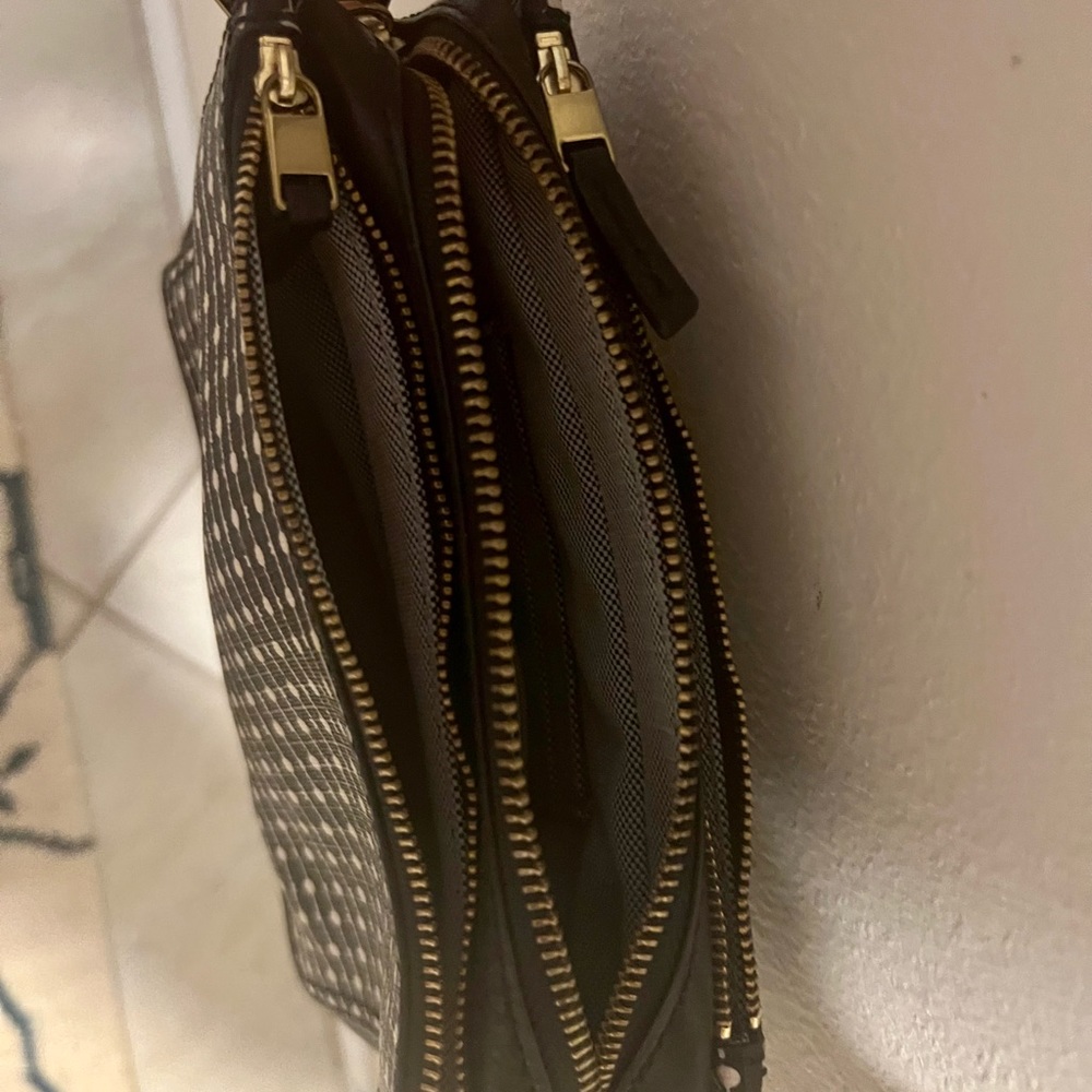 Small Fossil Crossbody New Without Tags - image 4